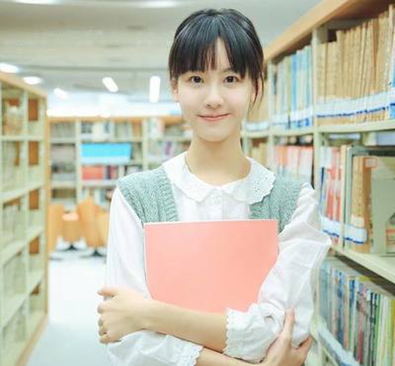 陈都灵